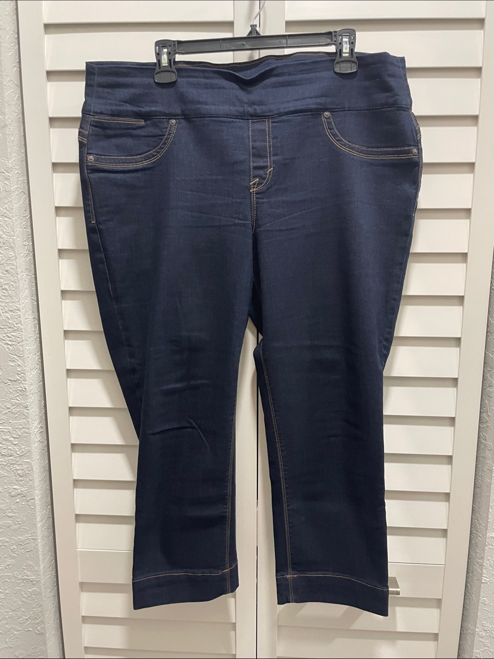 Style & Co. Dark Blue Capri Stretch Jeans